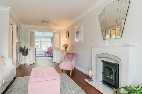 Living Room (3)