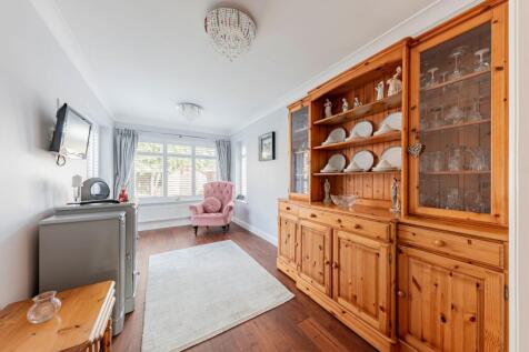 Dining Room (4)