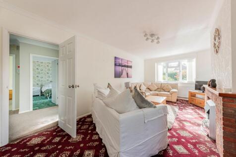 Living Room (2)
