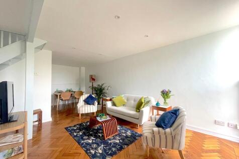 Living Room/Dining Room (1)