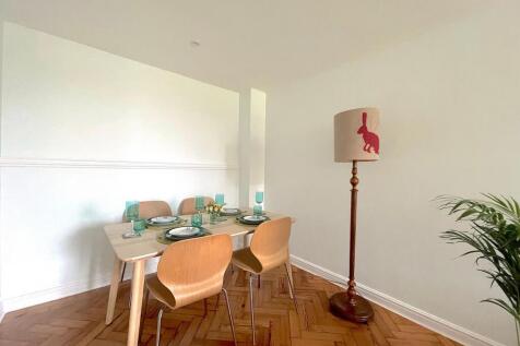 Living Room/Dining Room (8)