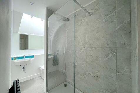 Shower Room (1)