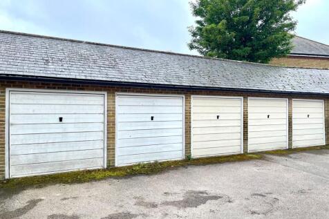 Garage (2)