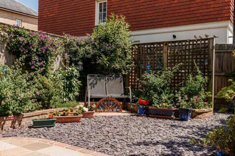 Rear Garden (1)