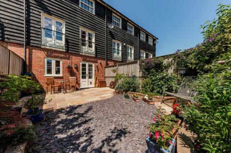 Rear Garden (1)