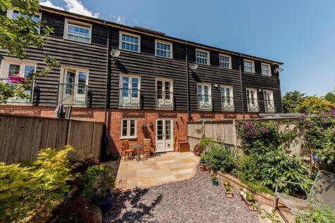Rear Garden (2)