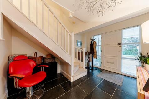 Entrance Hall (1)