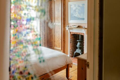 Bedroom One (3)