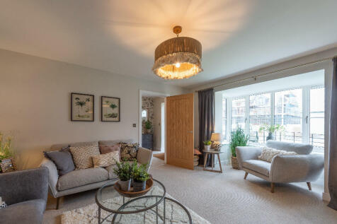 Mytton lounge