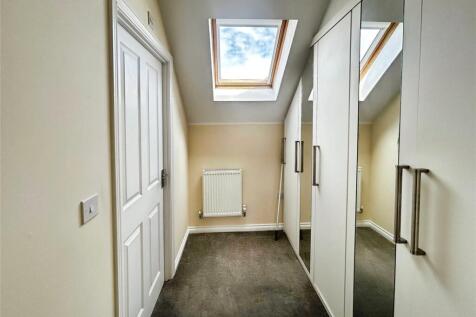 Walk - In Closet