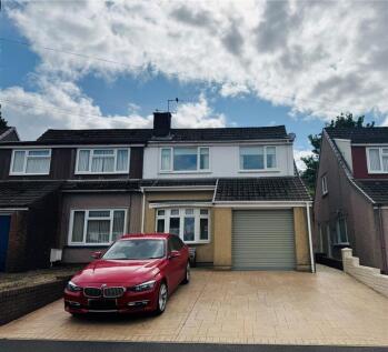 15 Elgar Close.jpg