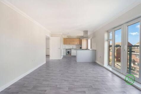 Lovely Two Bedroom Flat