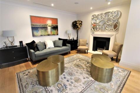 5 bedroom Detached for rent