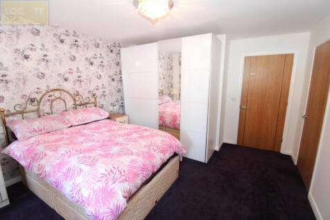 Bedroom 1.JPG