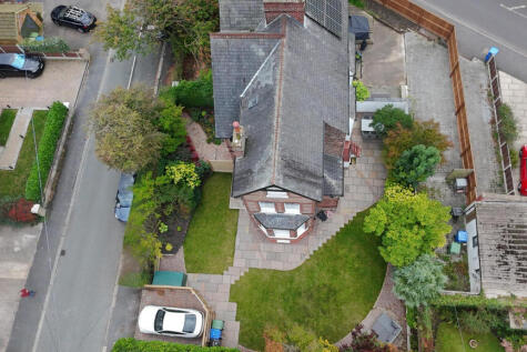 dji_fly_20251002_135648_0066_1759410658872_photo