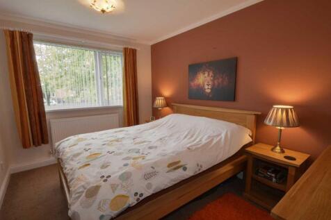 Bedroom 1.jpg