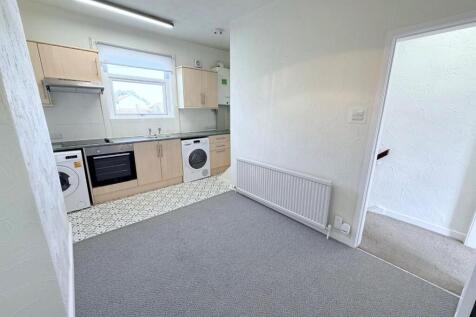 Kitchen 2.jpg