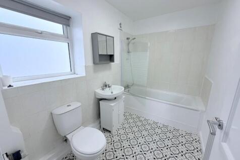 Bathroom.jpg