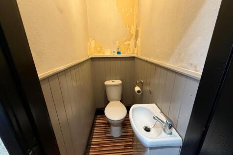 Toilet.jpg