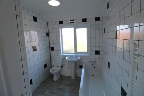 Bathroom.JPG