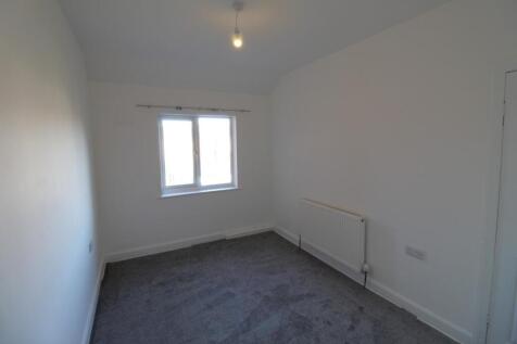 Bedroom 2.JPG