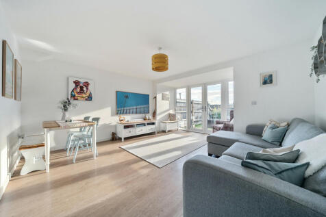 Sitting/Dining Room