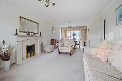 Sitting/Dining Room