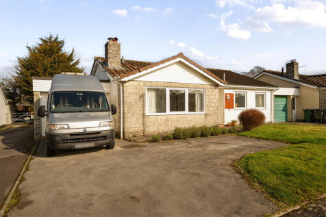 18 Woodland Close