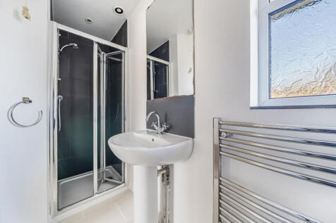 Bath/Shower Room