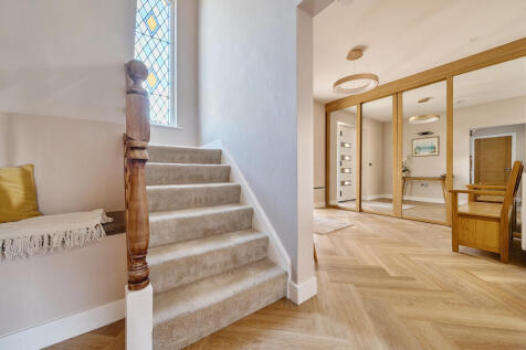 Stairs/Hallway