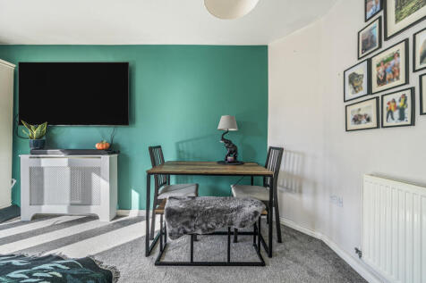 Sitting/Dining Room