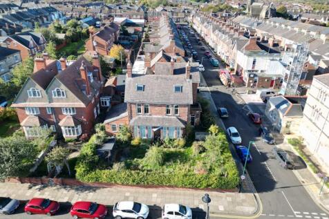 dji_fly_20251016_231630_568_1761140782144_photo.