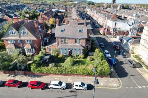 dji_fly_20251016_231642_569_1761140781857_photo.