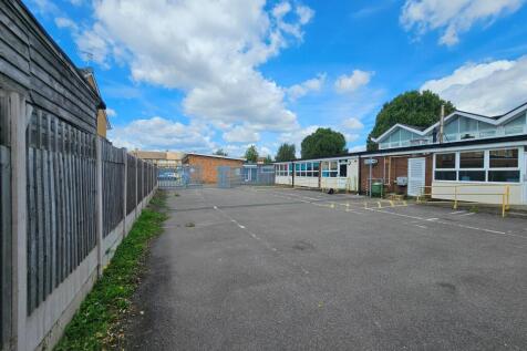 External rear yard.jpg