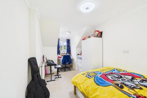 CAM01486G0-PR0660-STILL026.jpg