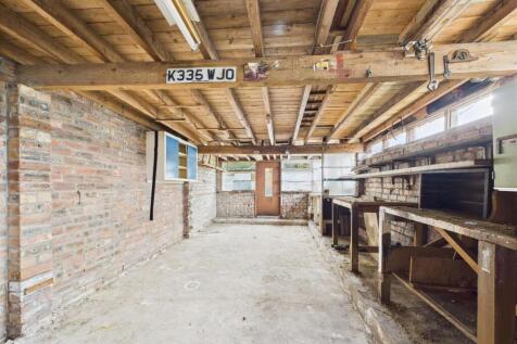 CAM01486G0-PR0769-STILL012.jpg