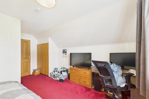 CAM01486G0-PR0869-STILL020.jpg