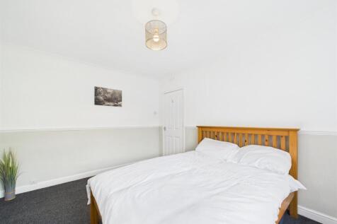 CAM01486G0-PR0875-STILL014.jpg