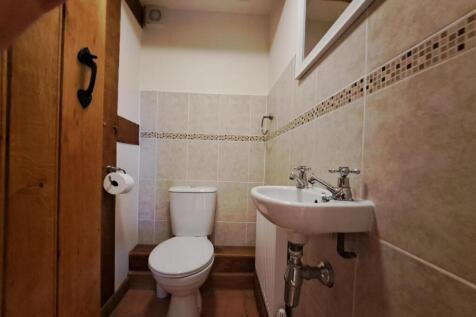 cloakroom.jpg