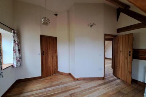 bedroom 1a.jpg