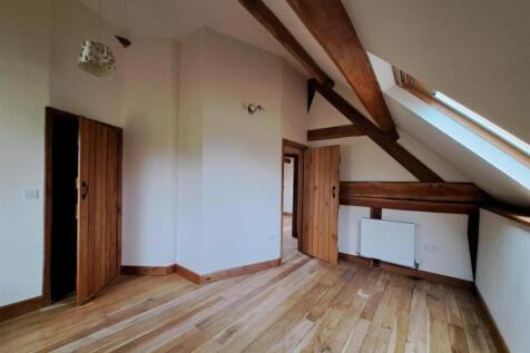 bedroom 3.jpg