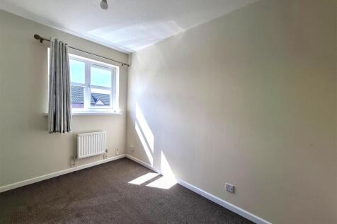 bedroom2.jpg