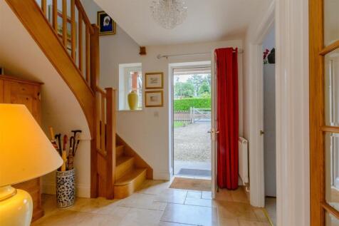 8389762-interior29.jpg
