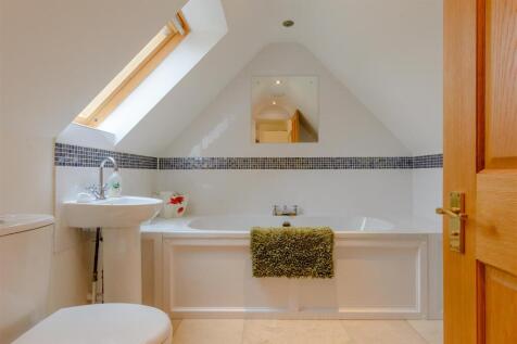 8389762-interior10.jpg