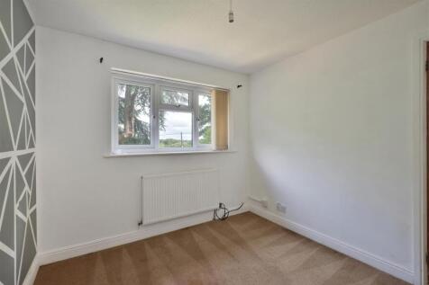11 Woodfen Crescent (41).jpg