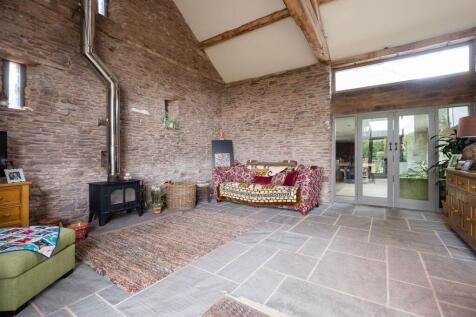 021-LowerLlannonFarm.jpg