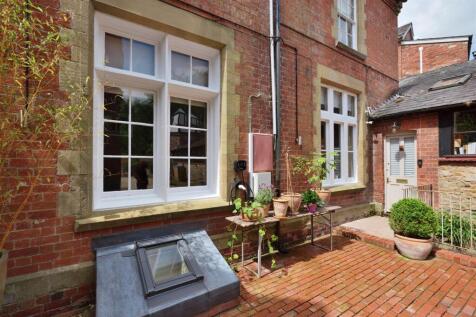 No 2 The Courtyard Wessington Court Woolhope (10).