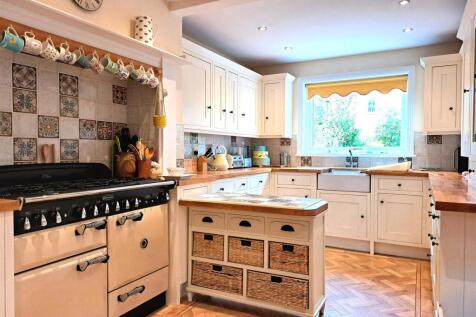 kitchen1.jpg