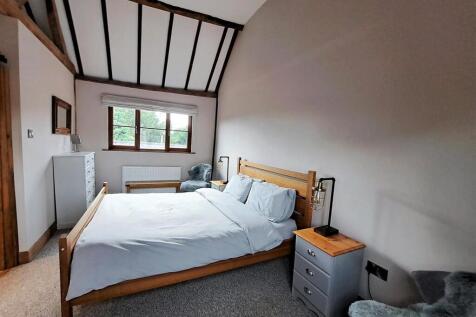 bedroom1a.jpg