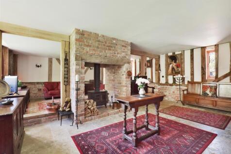 Old Court Barn Brobury (77).jpg